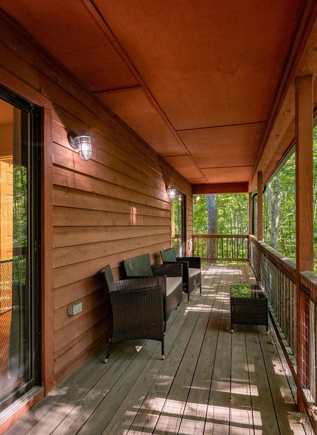 Wraparound deck