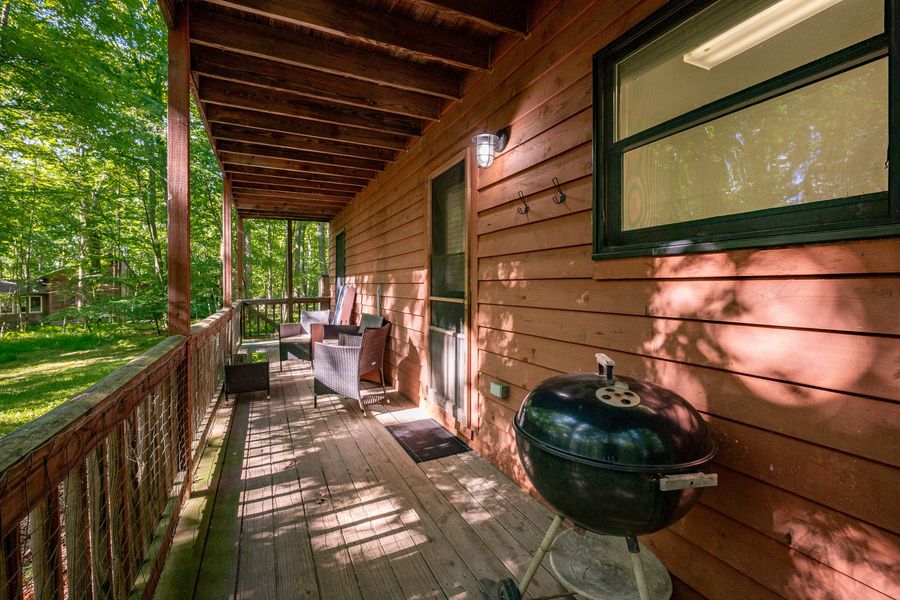 Deck with grill