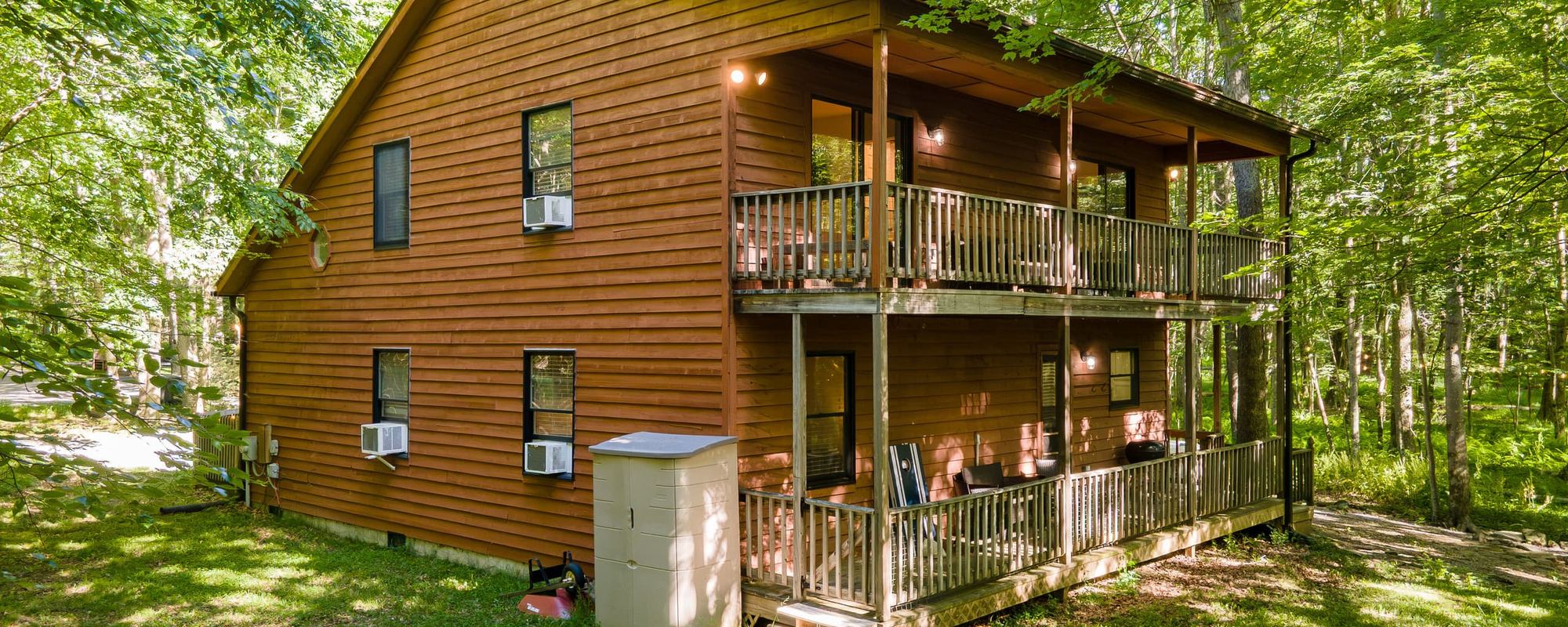 Peace at Last cabin exterior