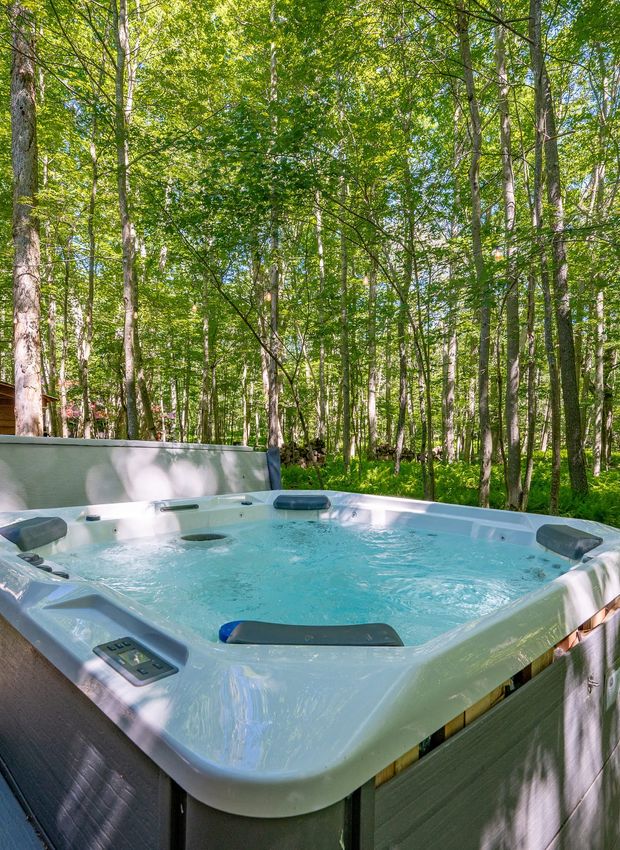 Outdoor hot tub